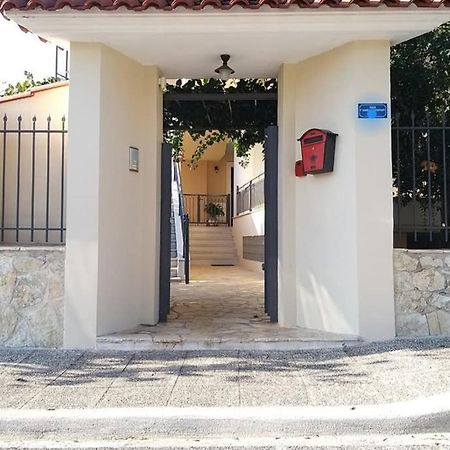 New, Modern, Bright And Independent Apartment 83 M2, With Garden, 5Min To The Beach And The City Center Kalamata Exterior foto