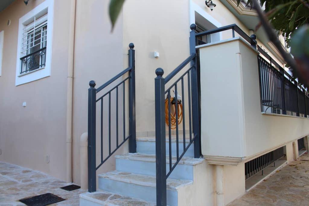 New, Modern, Bright And Independent Apartment 83 M2, With Garden, 5Min To The Beach And The City Center Kalamata Exterior foto
